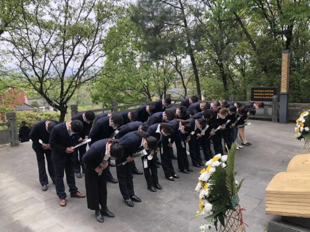 南方泵業(yè)黨委開(kāi)展清明祭掃活動(dòng)