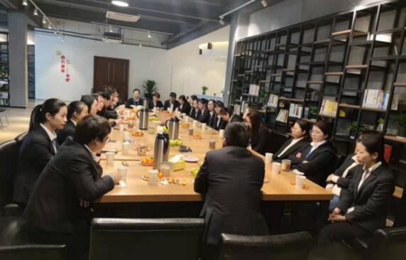 南方泵業(yè)營銷中心退休職工歡送會(huì)